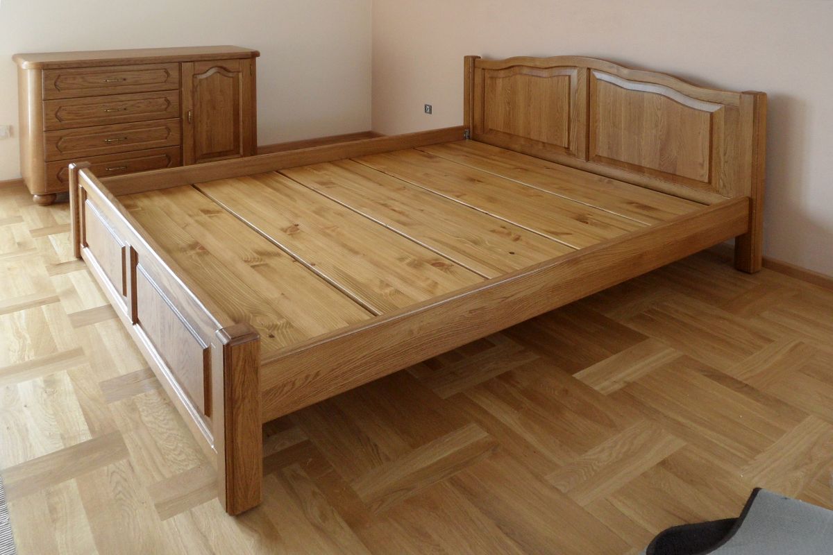 Łóżko z litego drewna 5